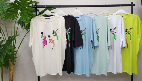 PRINTED REAR T-SHIRT *1